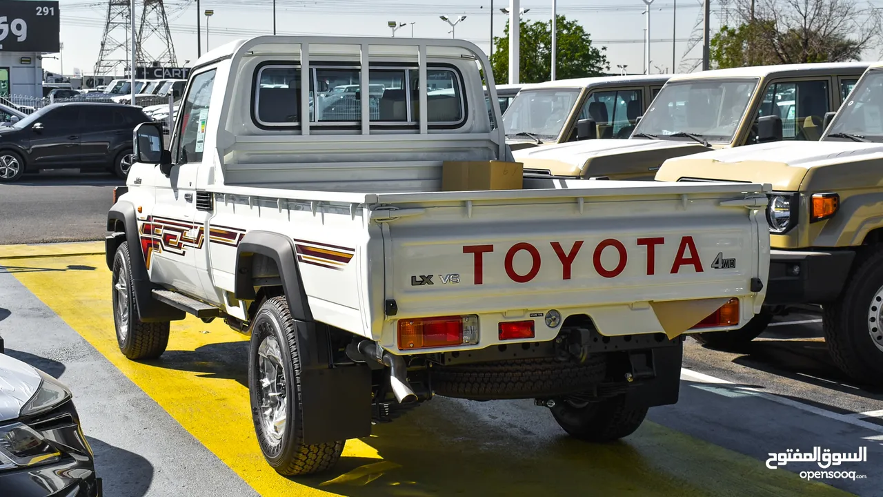 Toyota Land Cruiser Pickup LX 4.0L V6 Petrol Single Cabin M/T
