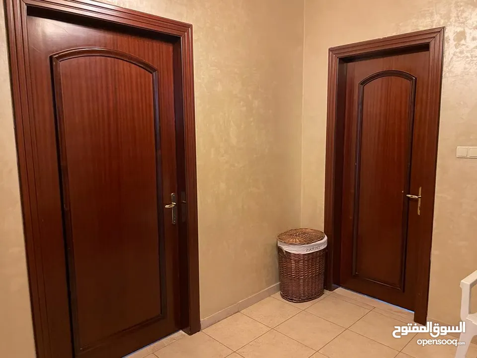 فيلا مستقلة نصف مفروشة في منطقة الظهير للبيع - ref : 14512