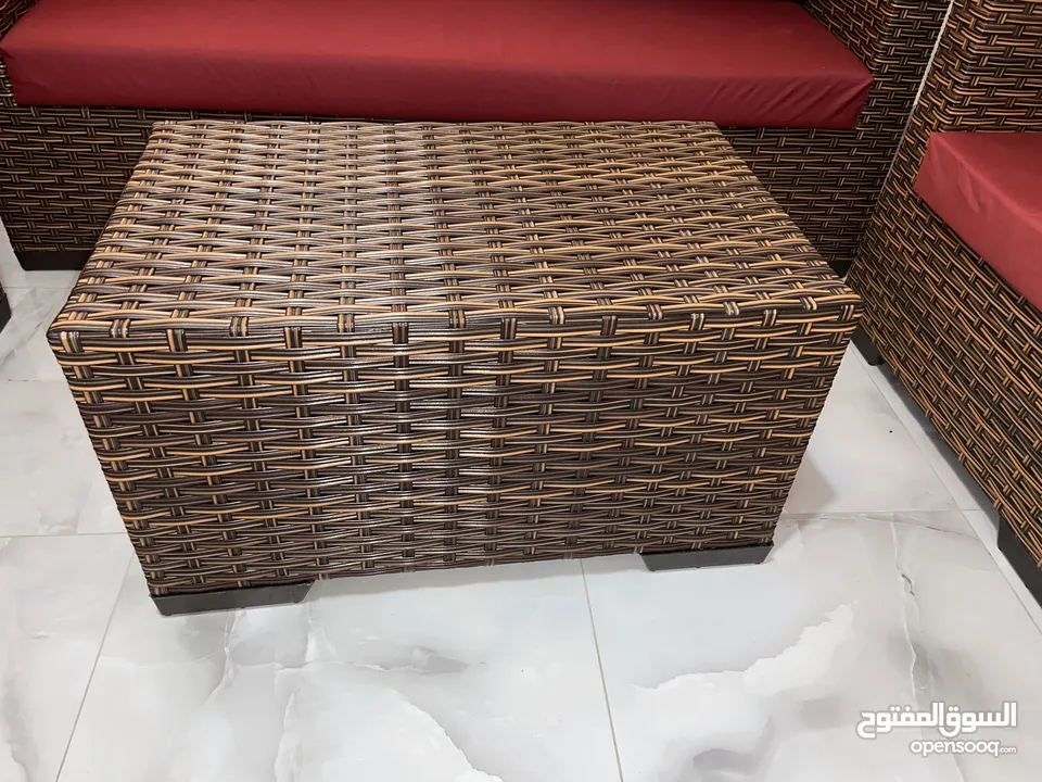 للبيع طقم راتان نوعية ممتازة وبحالة جيدة