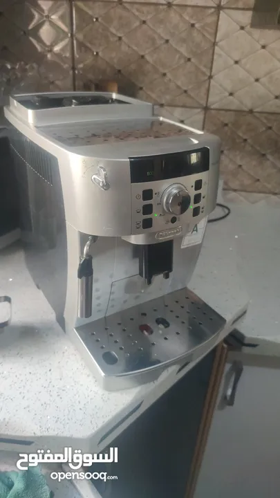 ماكينة قهوة اسبريسو  delonghi magniftic s