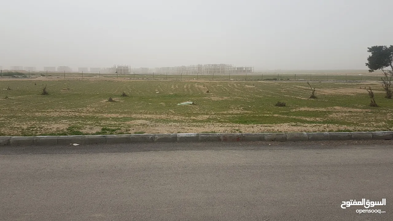الجيزة – السكة الشمالي 503م داخل التنظيم واصل ماء وكهرباء وشوارع معبدة..من المالك مباشره.  سعر محروق