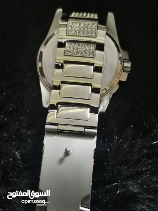 Amazing genuine GUESS Watch with strass