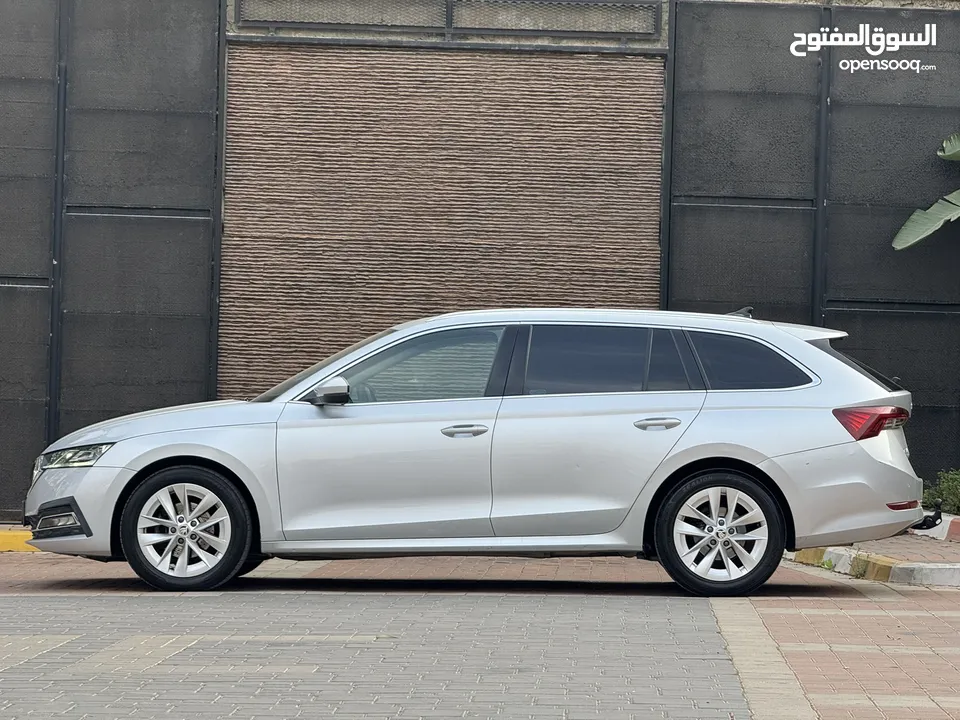 سكودا اوكتافيا ستيشن A8 عداد قليل و فحص نخب ، بحالة الوكالة ، إضافات كاملة و بسعر مميز