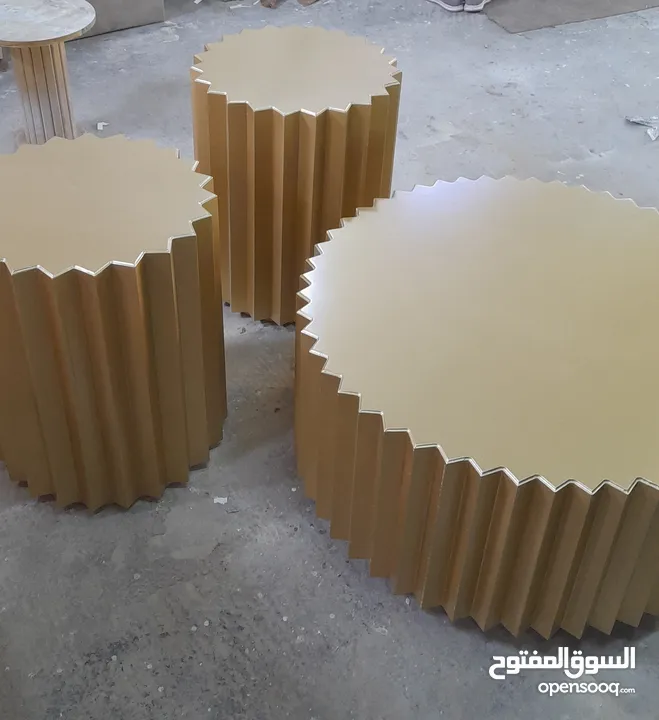 طاولات شاشه ديكورات داخلي خشب لامنيت 18م الون حسب الطلب الون حسب الطلب كفاله 5سنوات على اعمالنا