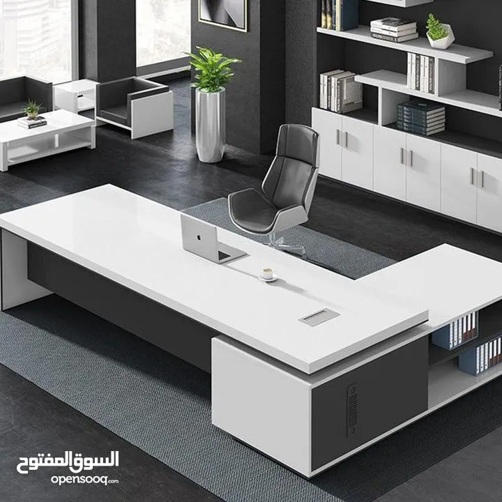 عروض تصل إلى 50٪ على مكاتب المدير