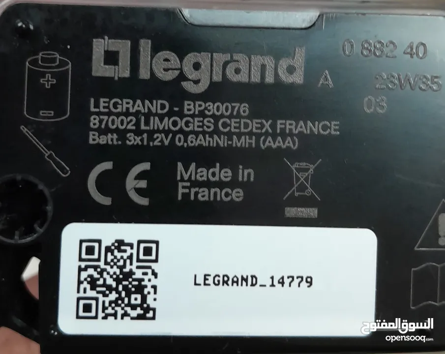 حساس حركة عدد 4 + ريموت البرمجة عدد 1 للبيع ماركة Legrand