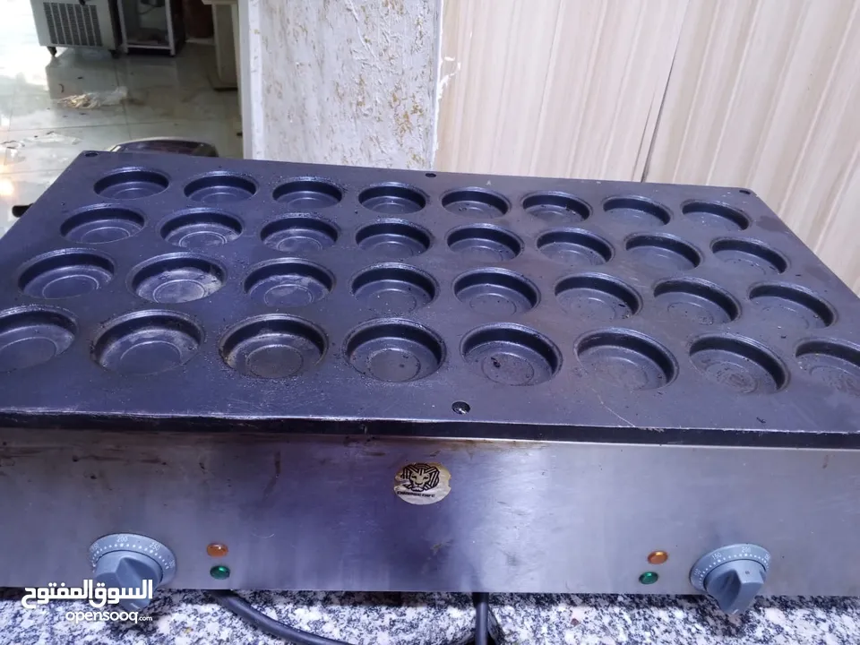 بيع عدة مطعم حلويات شبه جديد للبيع