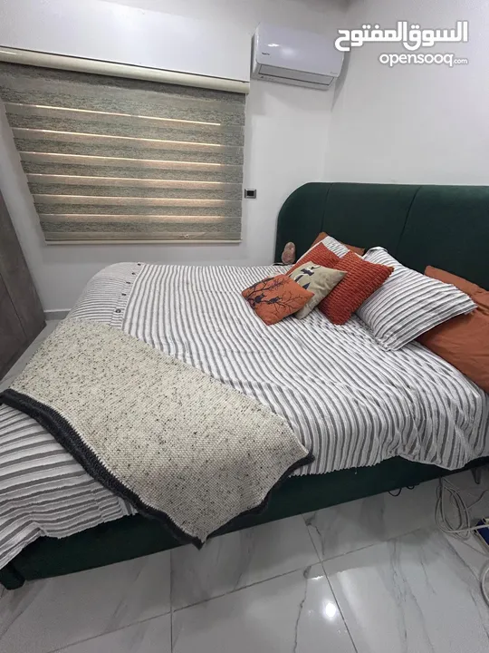King size bed