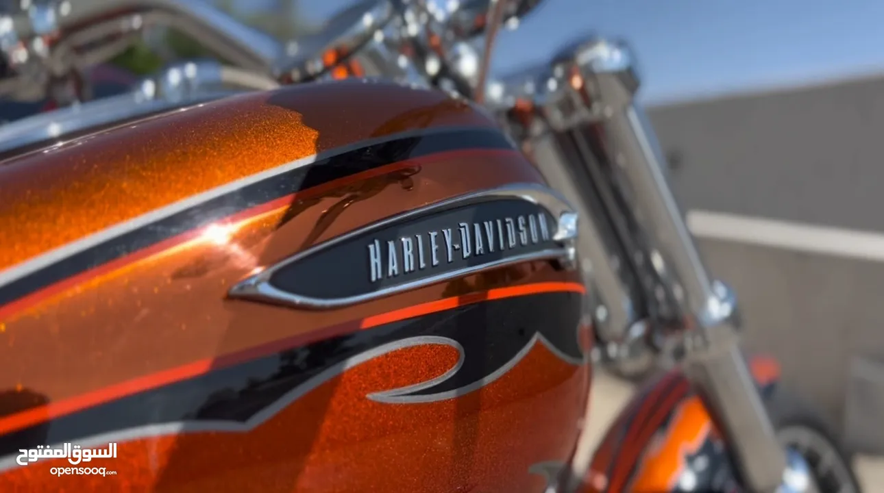 HARLEY DAVIDSON BREAKOUT CVO