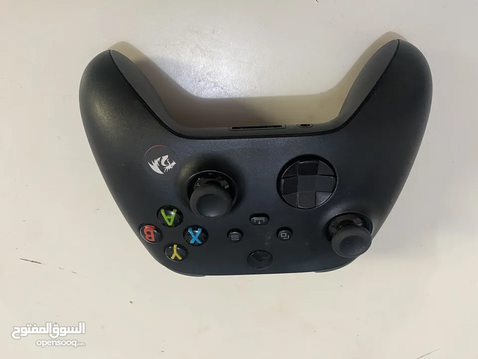 Xbox series X controller يد اكس بوكس سيرس اكس مستعمل مرة واحدة فقط السعر قابل للمفاوضة