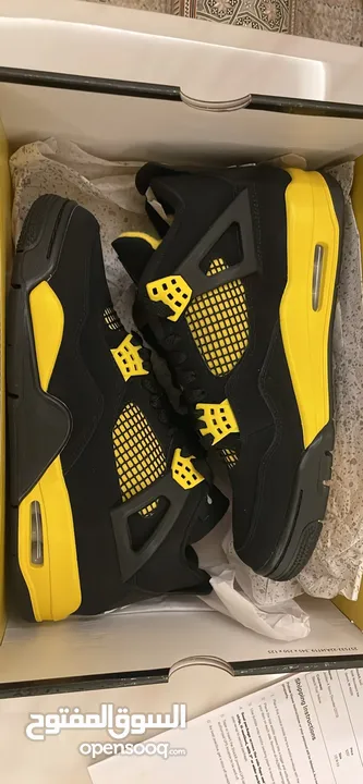 Jordan 4 Retro 2023 Thunder New in box Men’s (Size 9.5 US/43 EU) Black/White-Tour Yellow