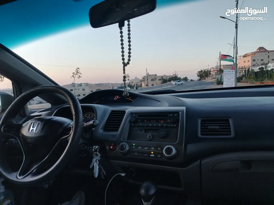 هوندا سيفيك 2006 بنزين للبيع في عمان 2006 Honda Civic V-Tech 1.8 L for Sale in Amman