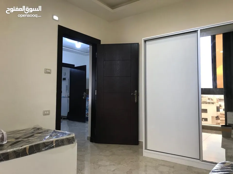 شقة راقية مفروشة للإيجار مقابل البوابة الشمالية - Modern furnished apartment for rent