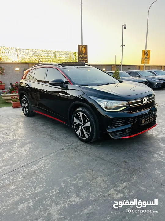 ‏Volkswagen ID6 black edition