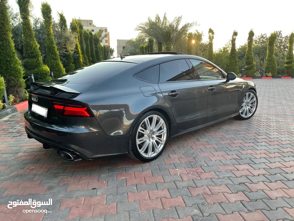 النوع : AUDI الفئة : A7 سنة الصنع : 2015 كيلو مترات : 158000 عدد المقاعد : 5 نوع الوقود : بنزين