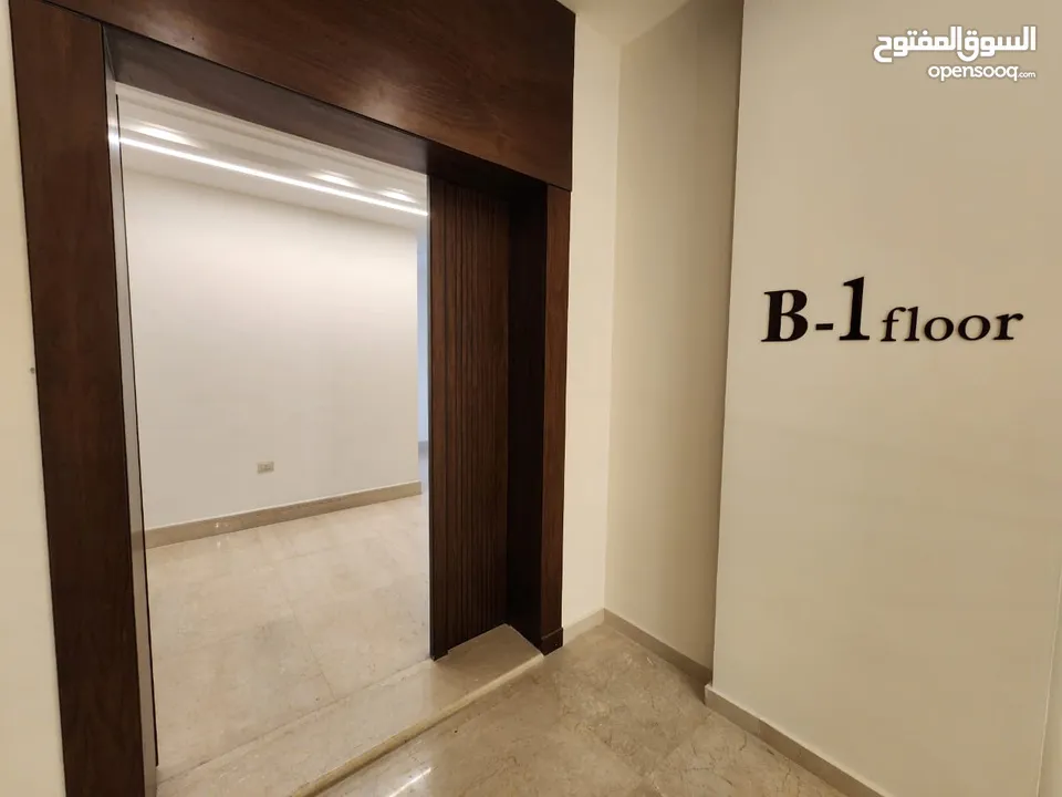 شقة طابقية فاخرة للبيع في عبدون  ref : 14389