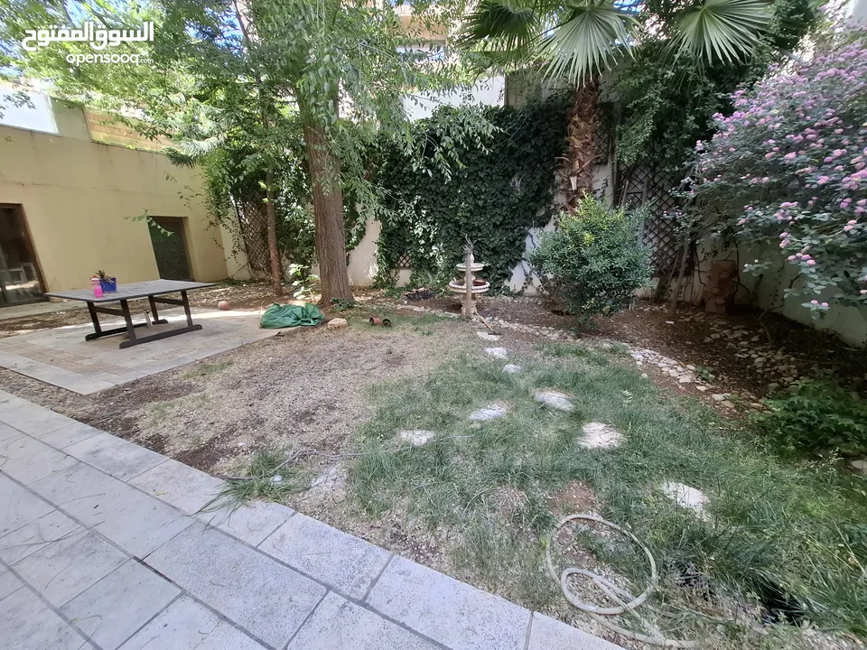 شقة شبه مفروشة للإيجار  ( Property 42944 )-174869814