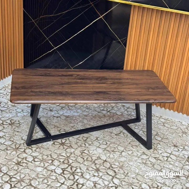 طاولات وسط بتصميم راقي وعصري الجودة وقاعدة حديد قوية بتصميم مميز بضيف لمسة جمالية لأي صالون أو غرفة