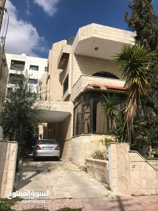 عمارة للبيع في منطقة ام السماق