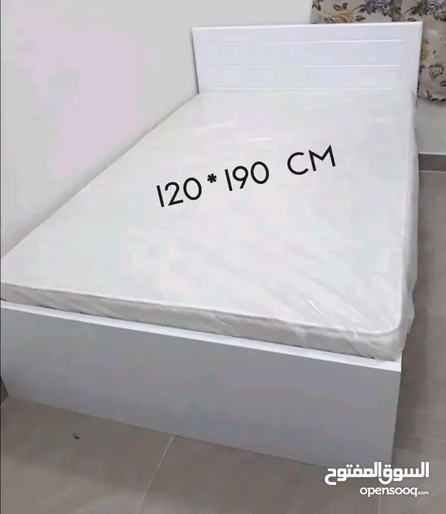 Double Bed With Mattress