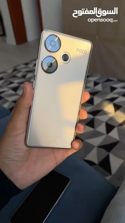 هاتف POCO F6 تيتانيوم ذاكره 512 .