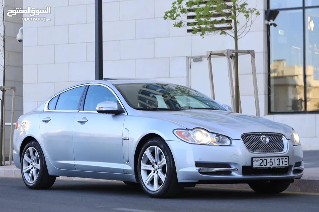 Jaguar XF 2009 3.0L    جاكوار xf 2009 وارد الوكالة / صيانة الوكالة  قاطعه مسافه 88 الف كيلو فقط