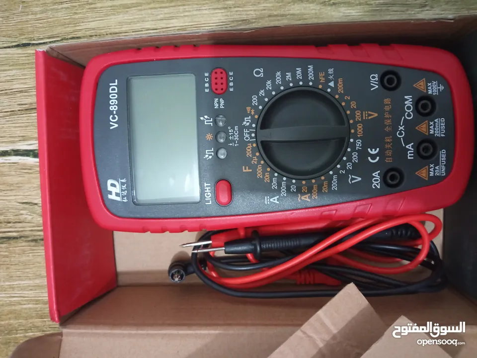 ساعة فحص و قياس احترافية. digital multimeter