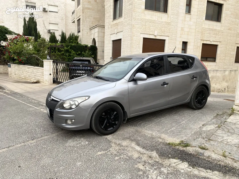 هيونداي I30 مجدده بالكامل وكاله 2012