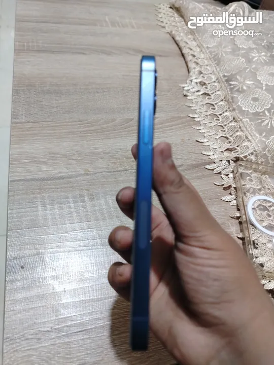 ايفون 12 عادي للبيع