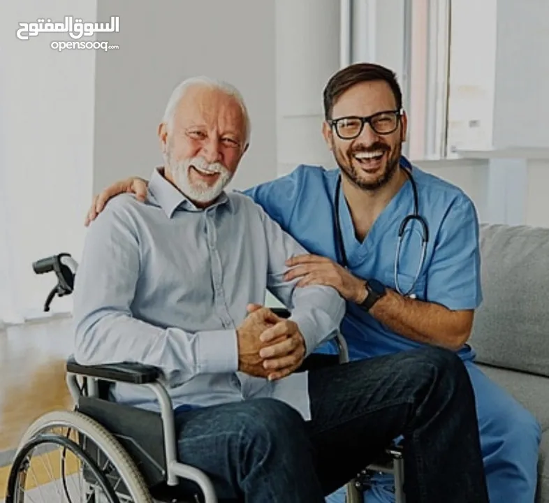 ممرض منزلي ورعاية كبار السن