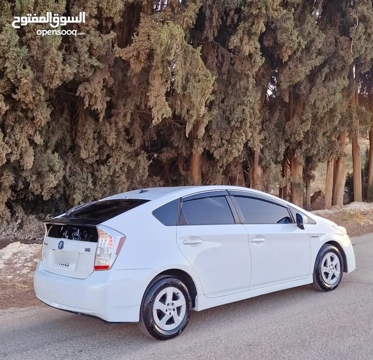 تويوتا بريوس