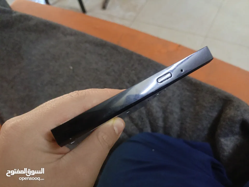 قارئ اقراص للابتوبات ديل انسبايرن 3000 ولا تيتيود 5000 بس
