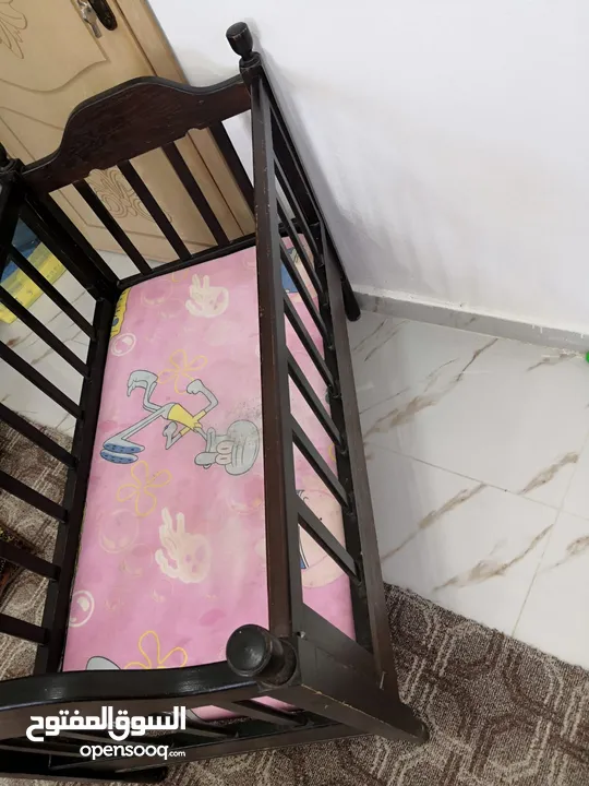 تخت بيبي بحالة جيدة الصلاة عالنبي