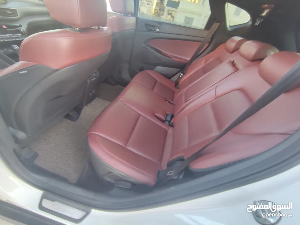 هونداي توسان بنزين فل مسكر اضافات دفع رباعي جيب بالكرتونة قطارة بالمصروف