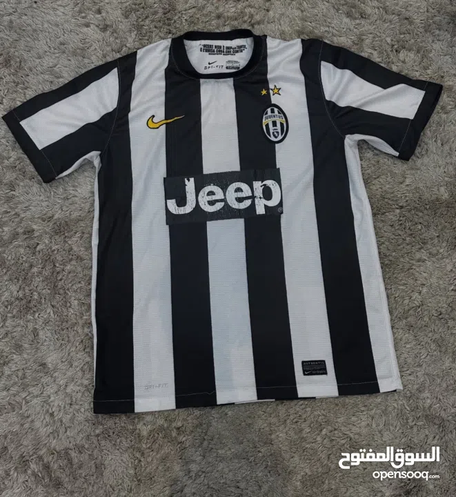 Authentic Vintage JUVENTUS 2012 2013 HOME FOOTBALL SHIRT NIKE JERSEY