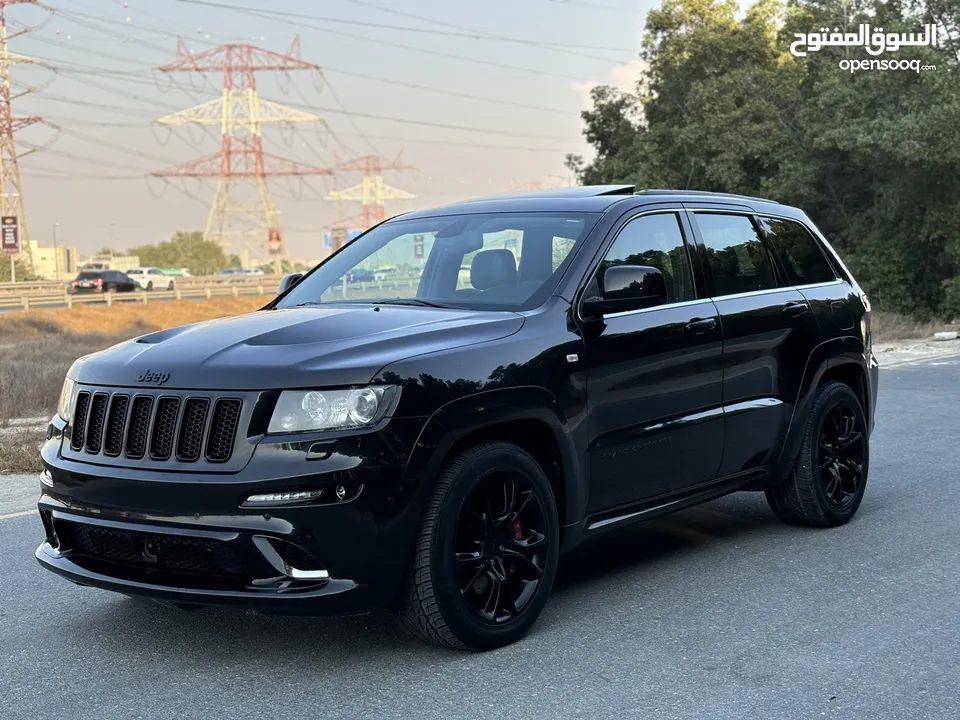 JEEP GRAND CHEROKEE—2013– SERVICE HISTORY—GCC—FREE ACCIDENT —SRT8—EXCELLENT CONDITION