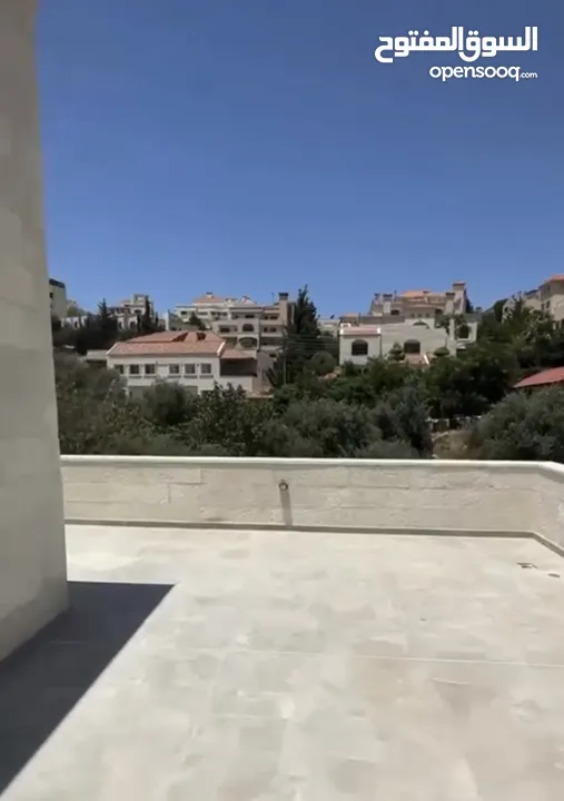 شقة مع روف في دابوق عمر سنتين