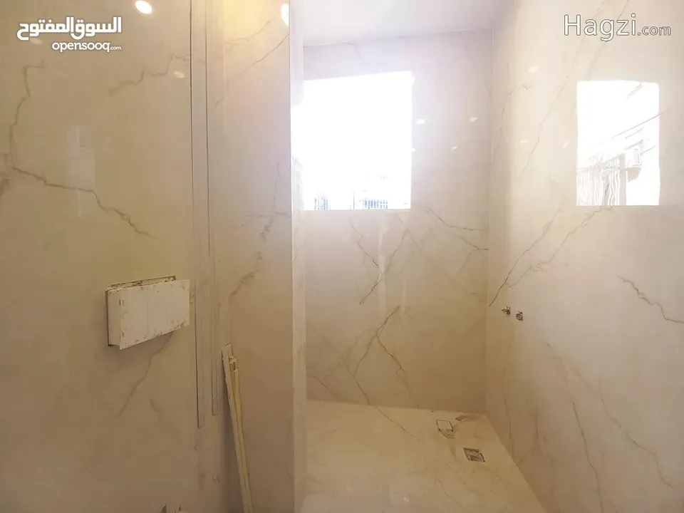 شقة غير مفروشة للايجار في الدوار الرابع  ( Property 35296 ) سنوي فقط