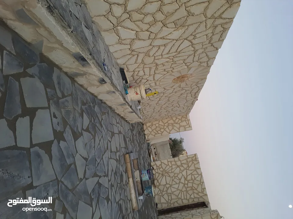 ابو يوسف  لاكفاة اعمل الحجر الصناعي   •شحف الجدران •شحف الارضيات بلاط • قصره