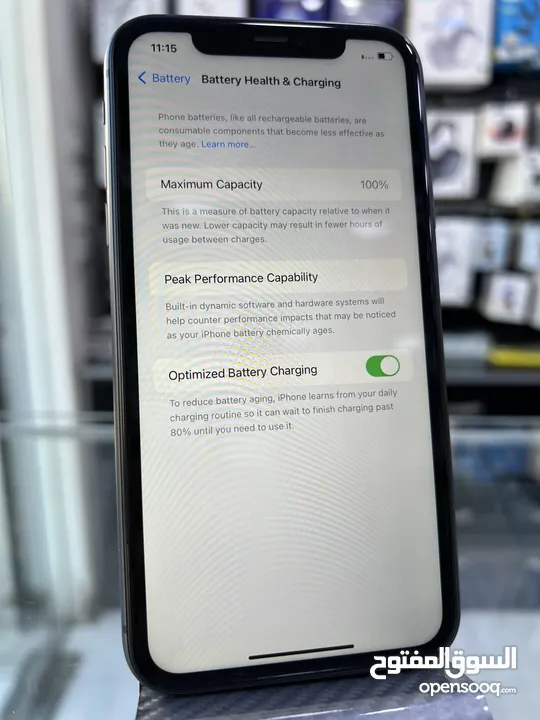 iPhone 11 (64 GB) ايفون 11 مستعمل  بحالة ممتازة / مغير بطارية اصلية بشركة ايفون  نسبة بطارية 100٪؜