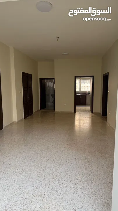 شقة للايجار 300 دينار