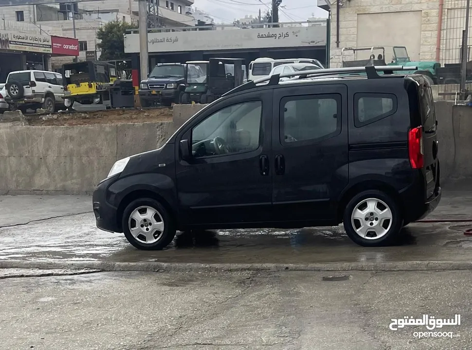 فيات كيوبو للبيع موديل 2018 ، لون أسود ، جير عادي ، العداد 110,000 كم ، السيارة بحالة ممتازة جداّ.