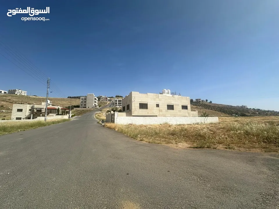 ارض للبيع مرج الحمام  حوض القصير  اسكان المهندسين  بالقرب من ترخيص غرب عمان سكن ج احكام خاصه