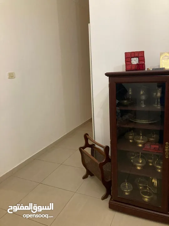 شقه للبيع ام السماق خلف مكه مول