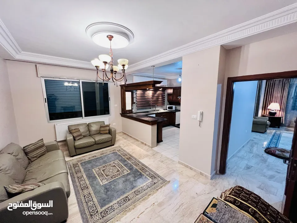 شقة كبيره ومميزة في ارقى منطقة في ضاحية الرشيد (مع جاكوزي)