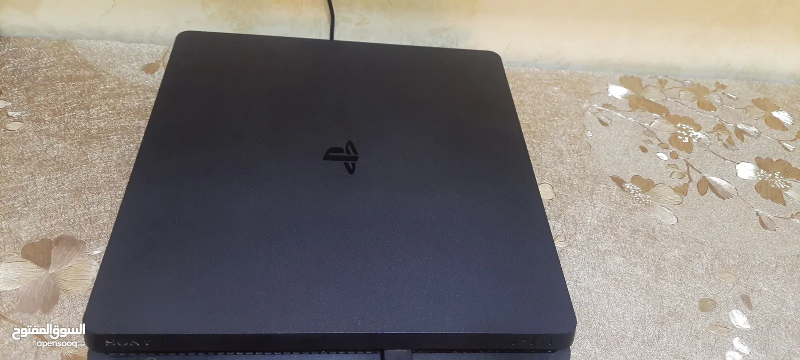 ps4 slim .