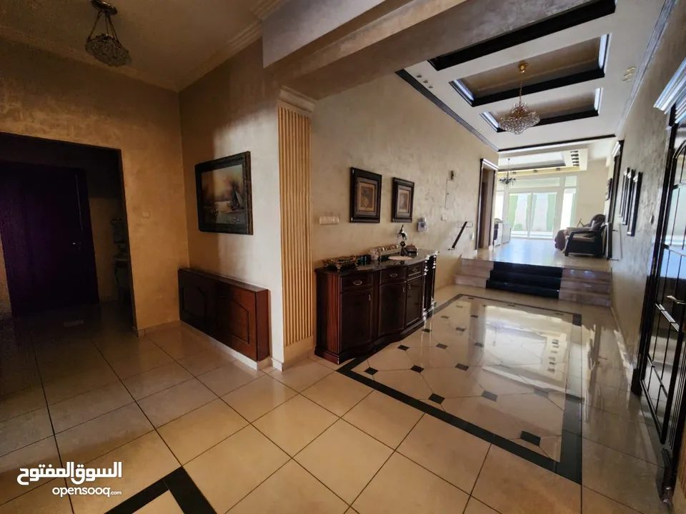 فيلا مستقلة نصف مفروشة في منطقة الظهير للبيع - ref : 14512