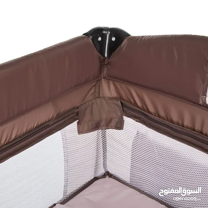 سرير السفر القابل للطي مع طاولة تغيير الحفاضات – الأمان والراحة في كل رحلة مع Island Toys