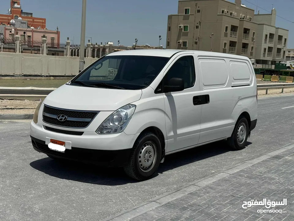 Hyundai H-1 / 2016 (White)