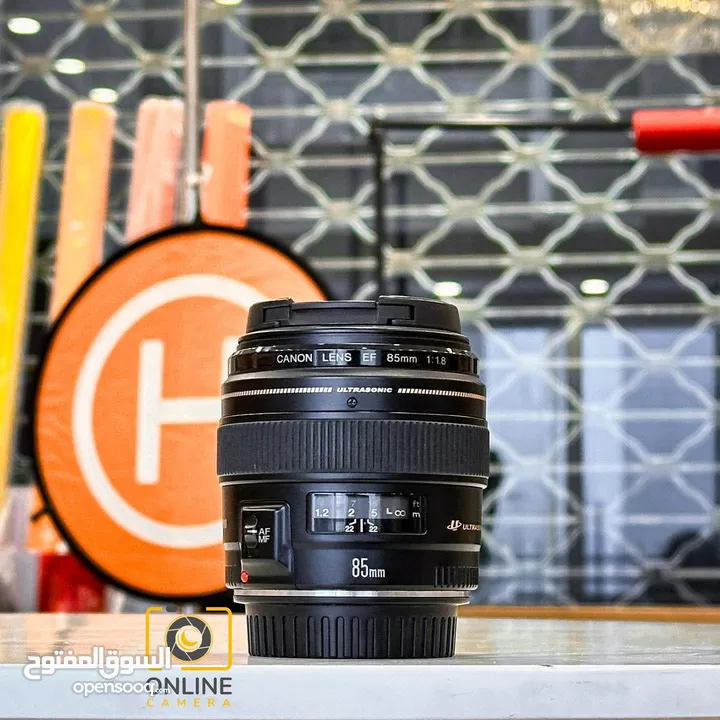 Canon EF 85mm f/1.8 USM   *